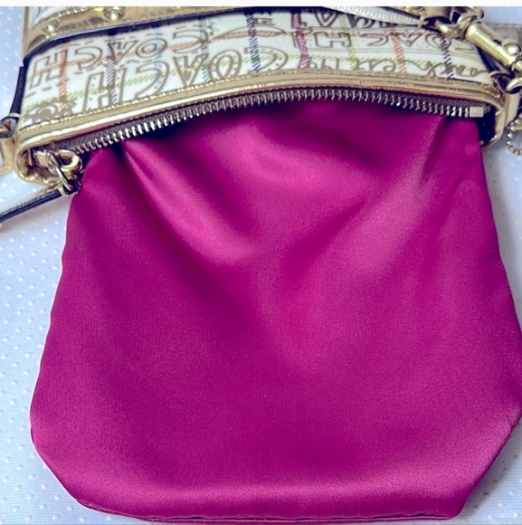 Coach Tattersall Graffiti Swingpack No. KO868-42239 EUC - Picture 13 of 15